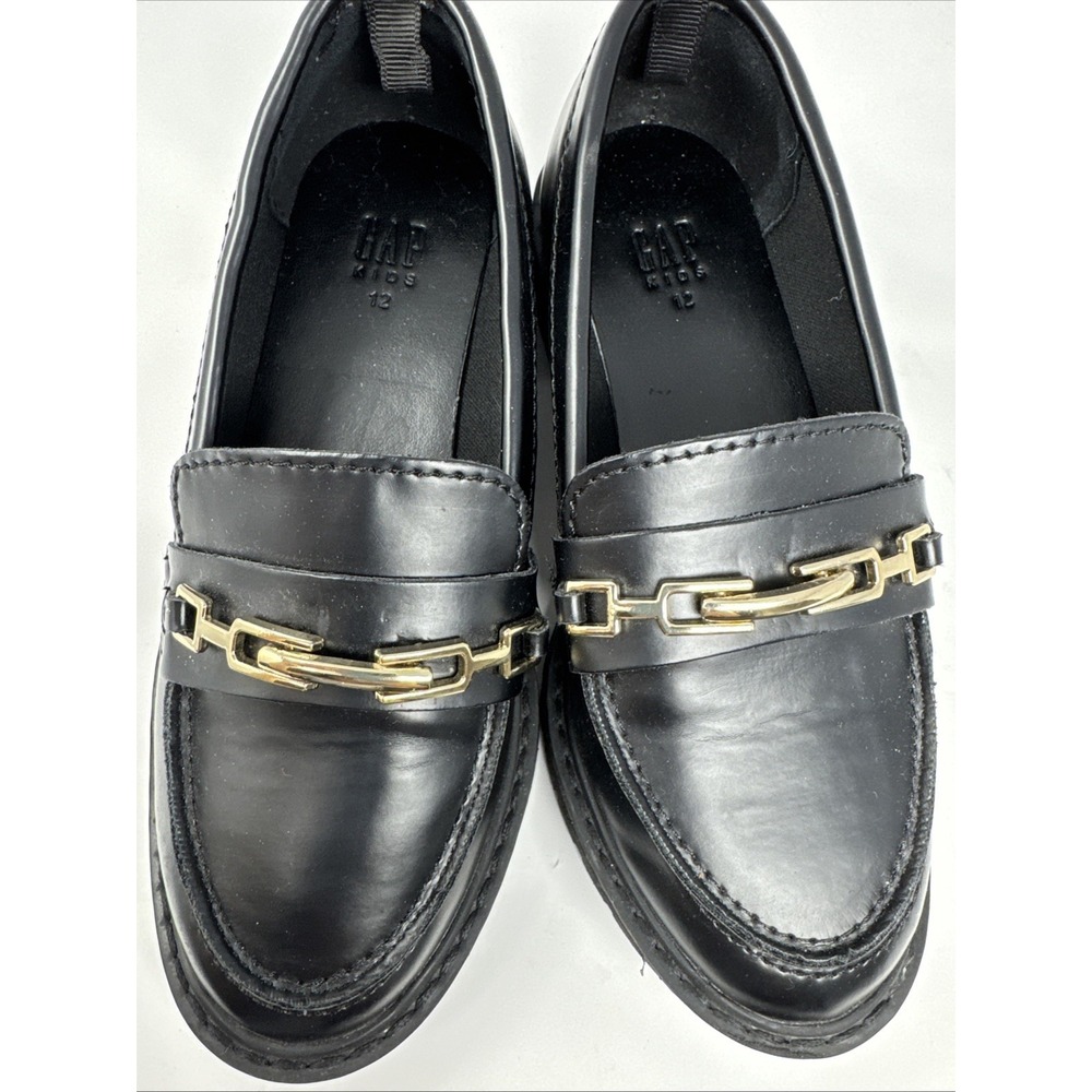 Gap Kids Girls Black Gold Tone Chain Link Faux Leather Loafers Sz 12 Lug Sole - Picture 3 of 7